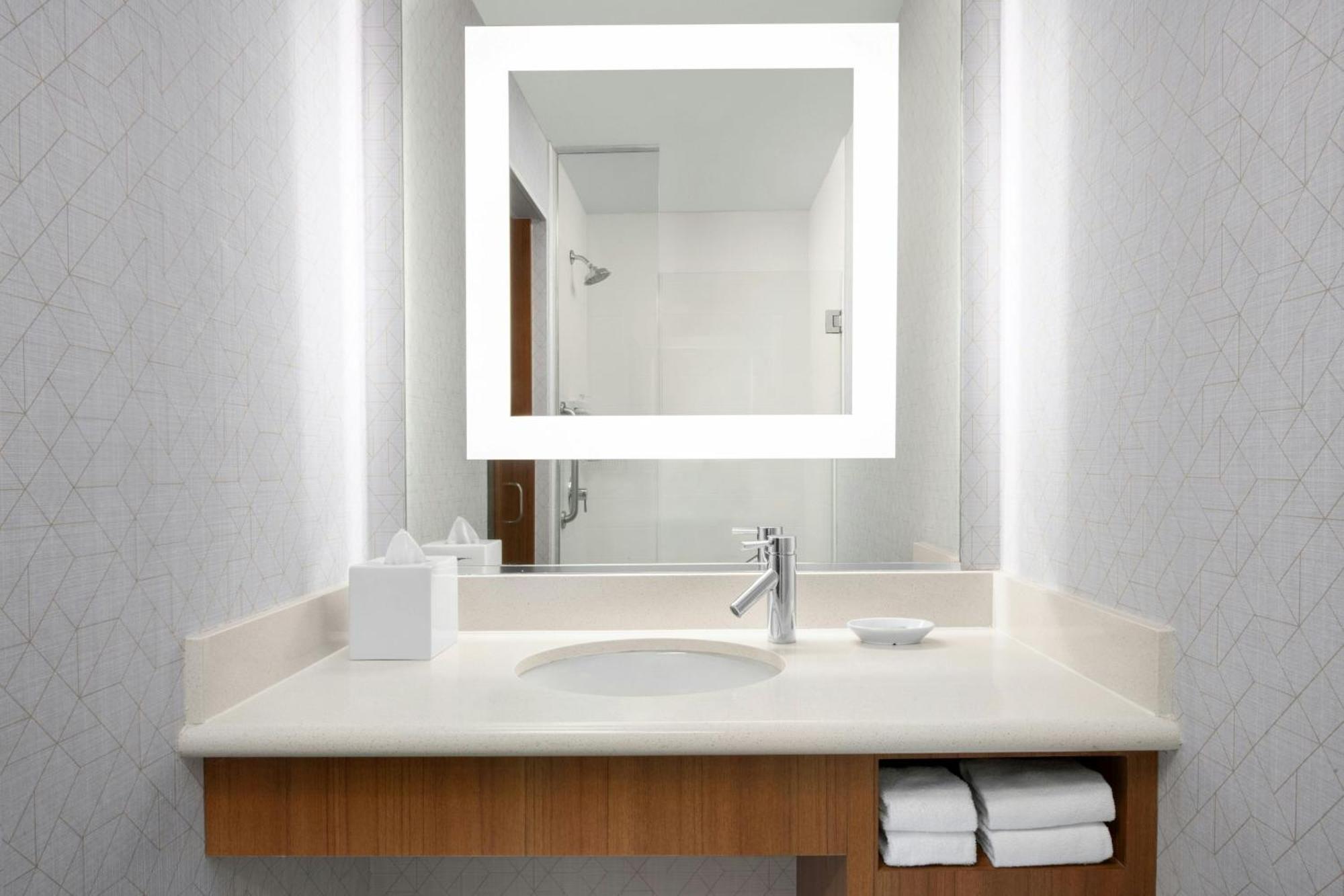 Springhill Suites Irvine John Wayne Airport / Orange County מראה חיצוני תמונה