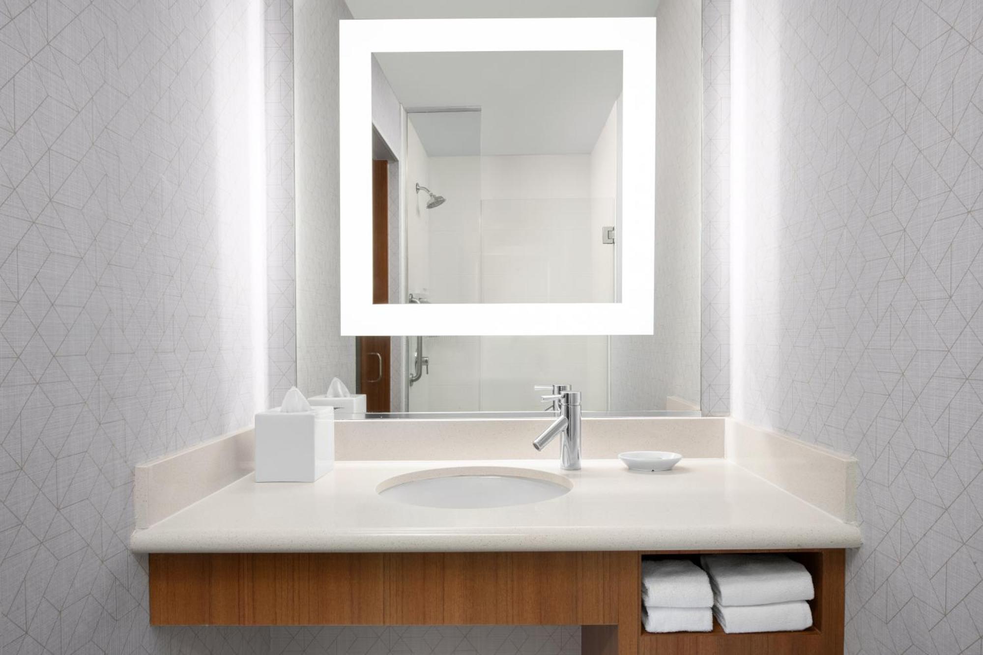 Springhill Suites Irvine John Wayne Airport / Orange County מראה חיצוני תמונה